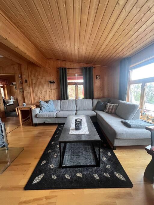 Cozy And Spacious Cabin Svensby Exterior foto