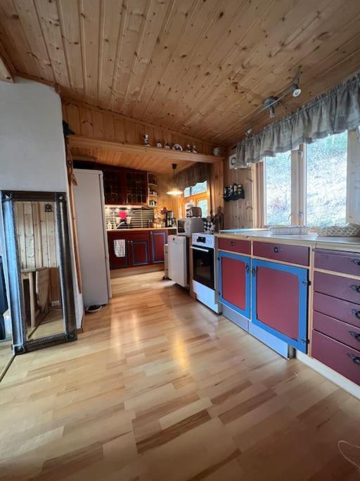 Cozy And Spacious Cabin Svensby Exterior foto