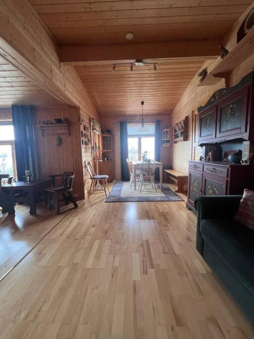 Cozy And Spacious Cabin Svensby Exterior foto